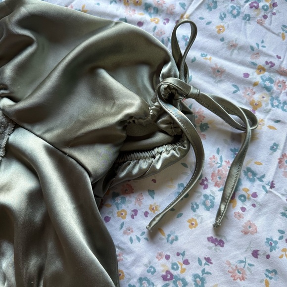 Forever 21 Olive Green Satin Ruched Crop Top - Picture 3 of 7